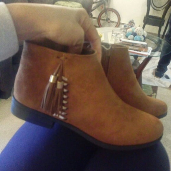 Shoes - Womens Brown Ankle Boots
